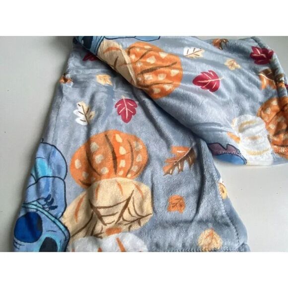Disney Stitch Halloween Plush Throw Blanket Pumpkin  50 X 70” Autumn Fall Leaves - Picture 12 of 12